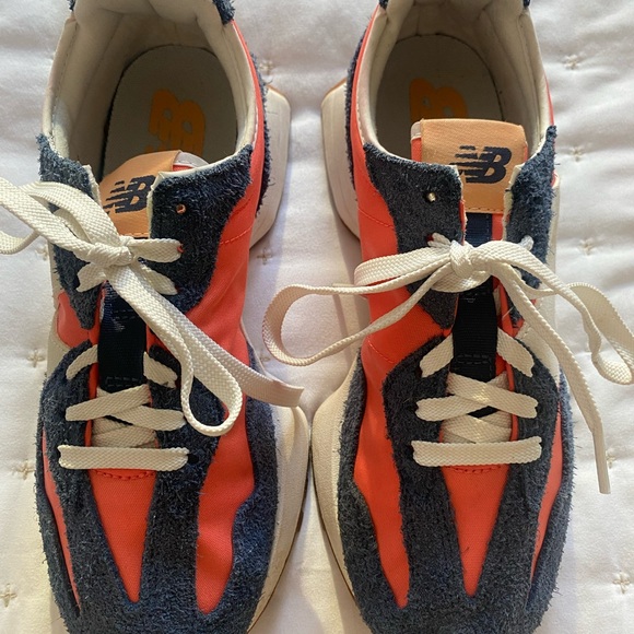 New Balance Sneakers - almost new - Picture 4 of 4